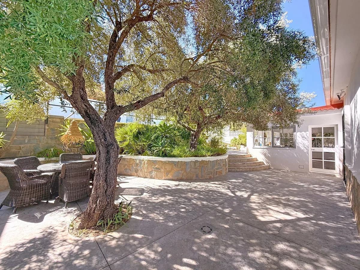 4 Bedroom Detached Villa for Sale in Alhaurín de la Torre, Málaga - Image 5