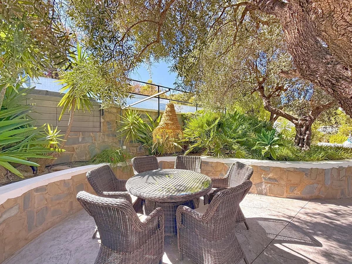 4 Bedroom Detached Villa for Sale in Alhaurín de la Torre, Málaga - Image 6