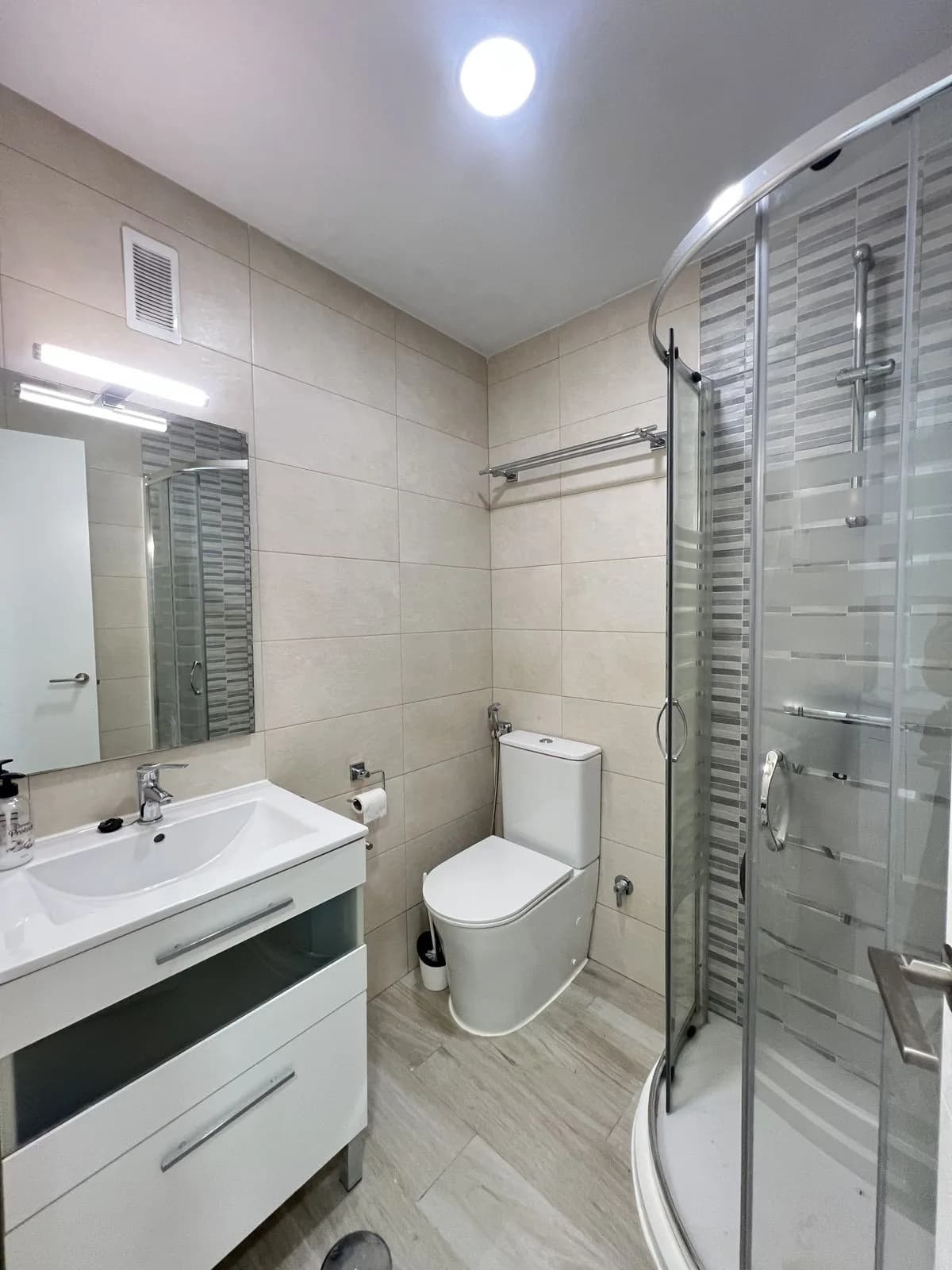 1 Bedroom Top Floor Studio for Sale in Torremolinos, Málaga - Image 7