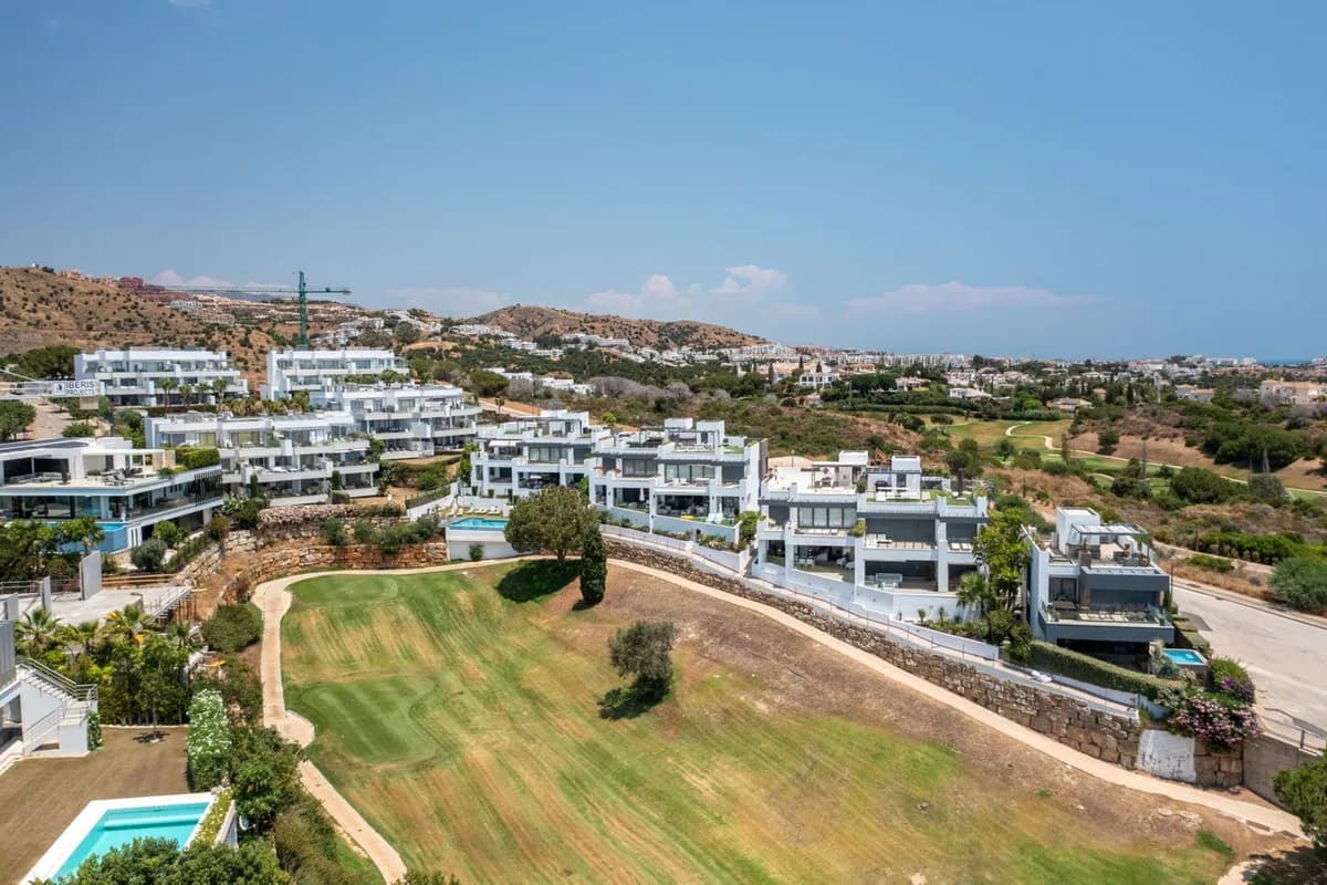 3 Bedroom Ground Floor Apartment for Sale in Cabopino, Málaga