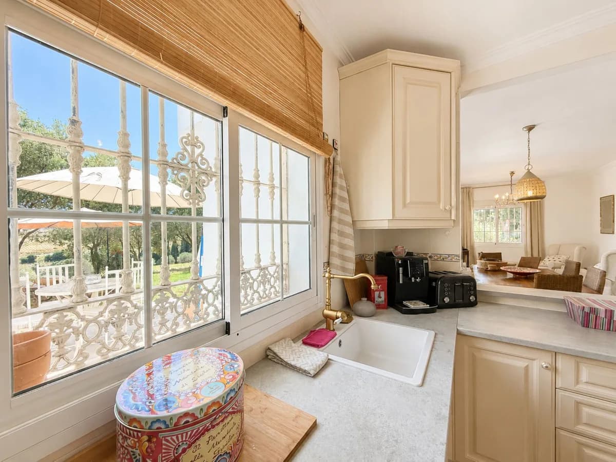 2 Bedroom Ground Floor Apartment for Sale in Estepona, Málaga - Image 9