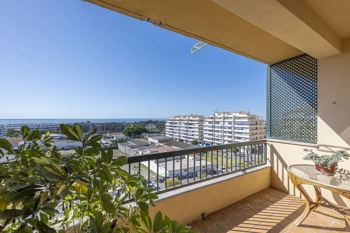 3 Bedroom Middle Floor Apartment for Sale in San Pedro de Alcántara, Málaga