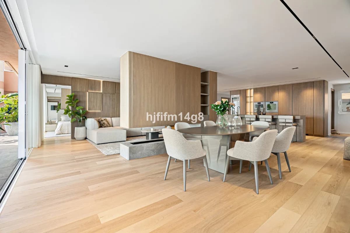 3 Bedroom Middle Floor Apartment for Sale in Nueva Andalucía, Málaga - Image 4