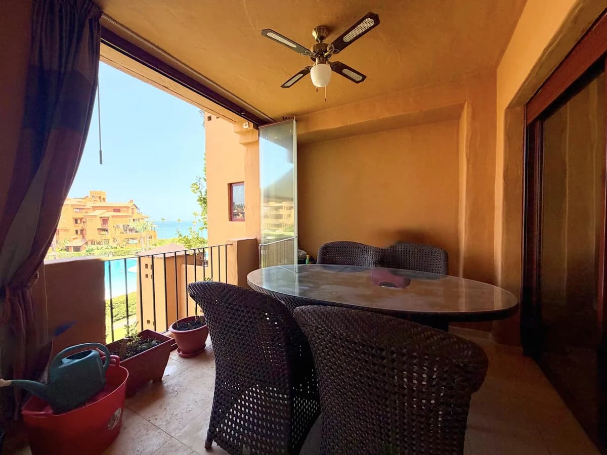 2 Bedroom Middle Floor Apartment for Sale in Estepona, Málaga - Image 8
