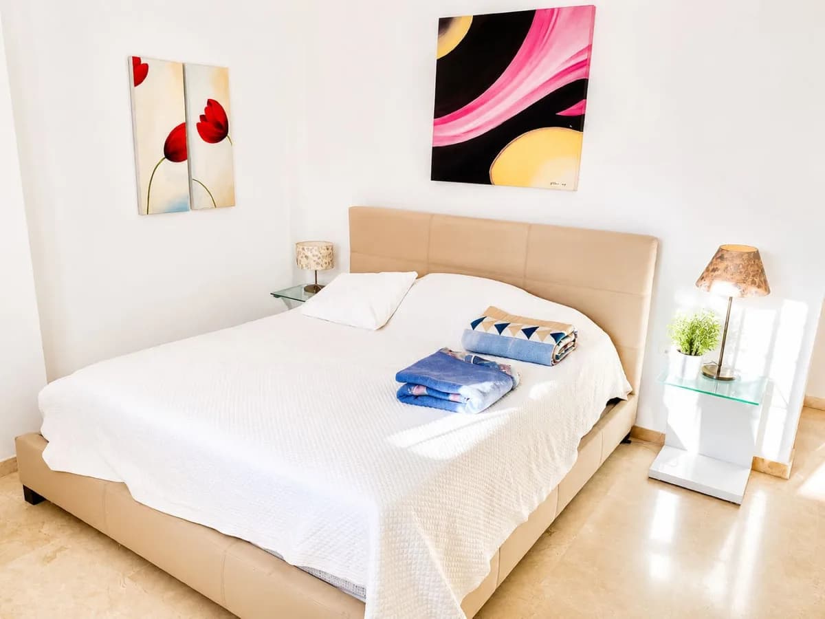3 Bedroom Ground Floor Apartment for Sale in Nueva Andalucía, Málaga - Image 5
