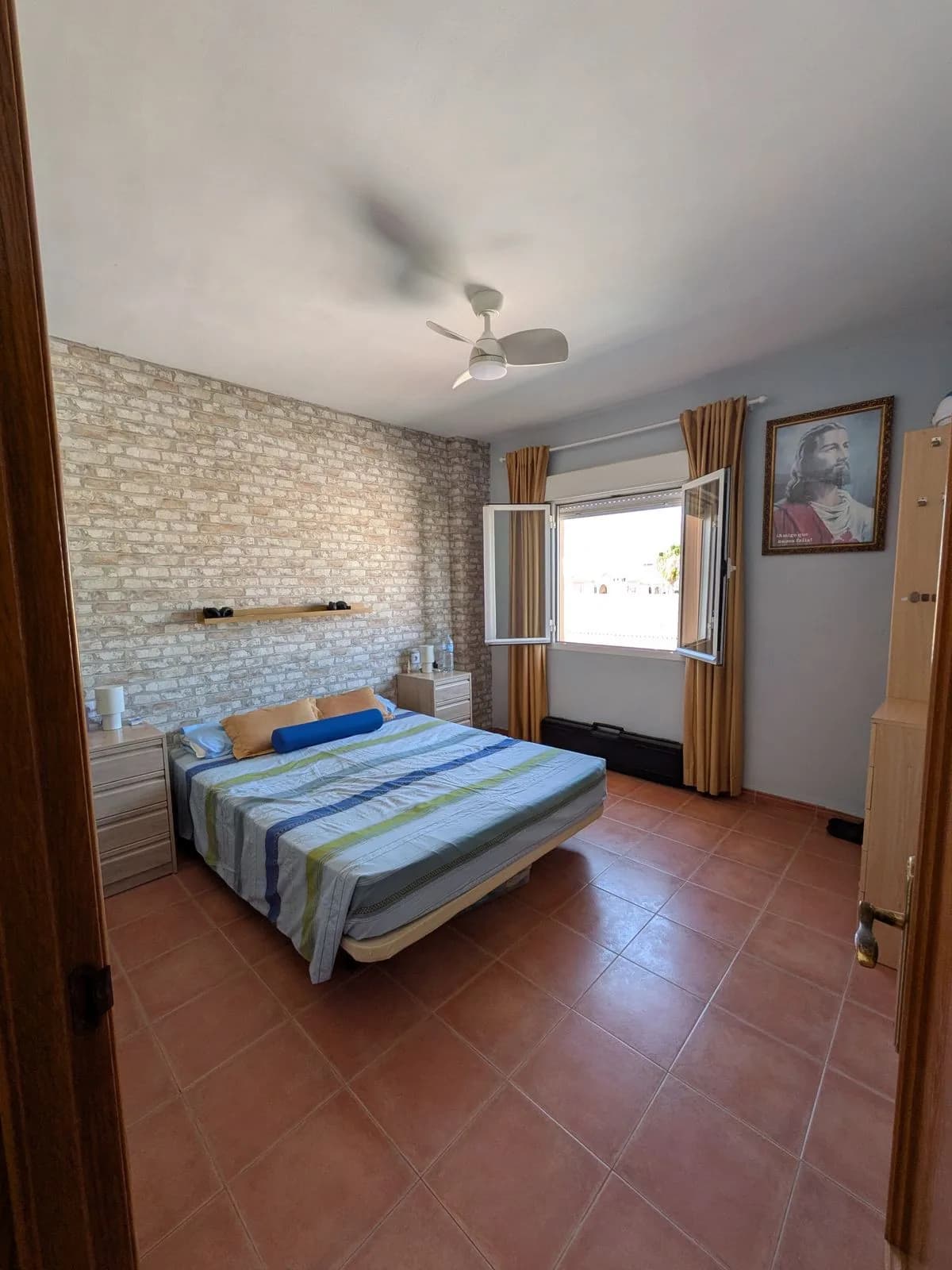 3 Bedroom Duplex for Sale in San Pedro de Alcántara, Málaga - Image 5
