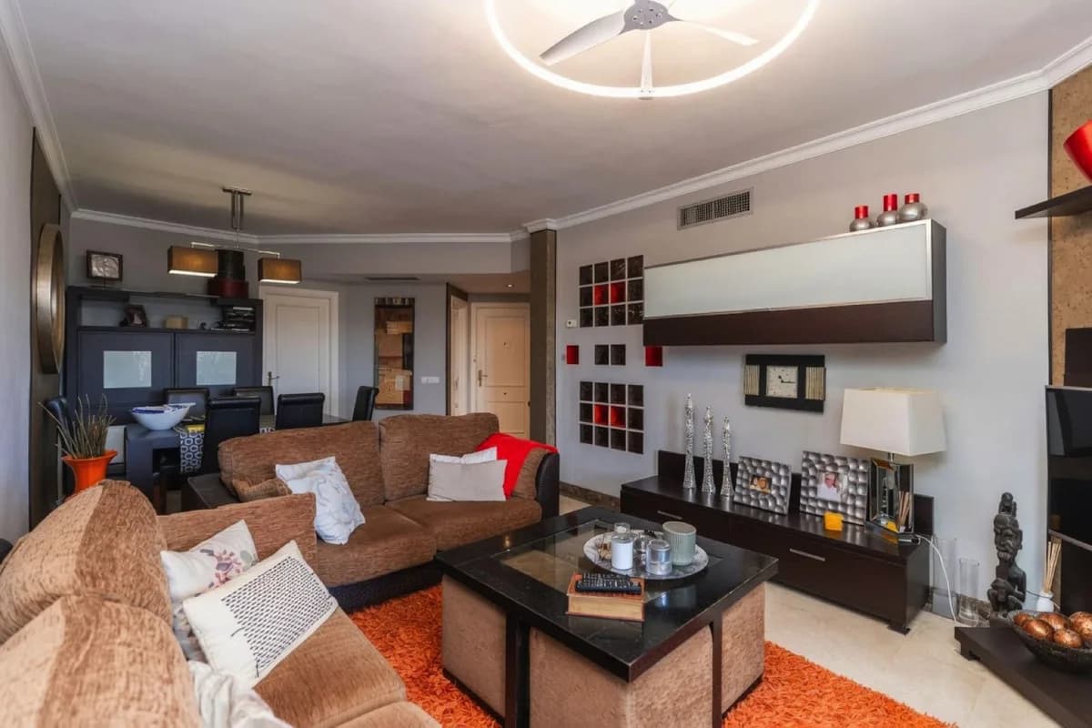 3 Bedroom Penthouse for Sale in Bel Air, Málaga - Image 2