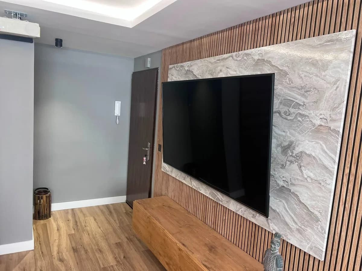 3 Bedroom Middle Floor Apartment for Sale in Estepona, Málaga - Image 6