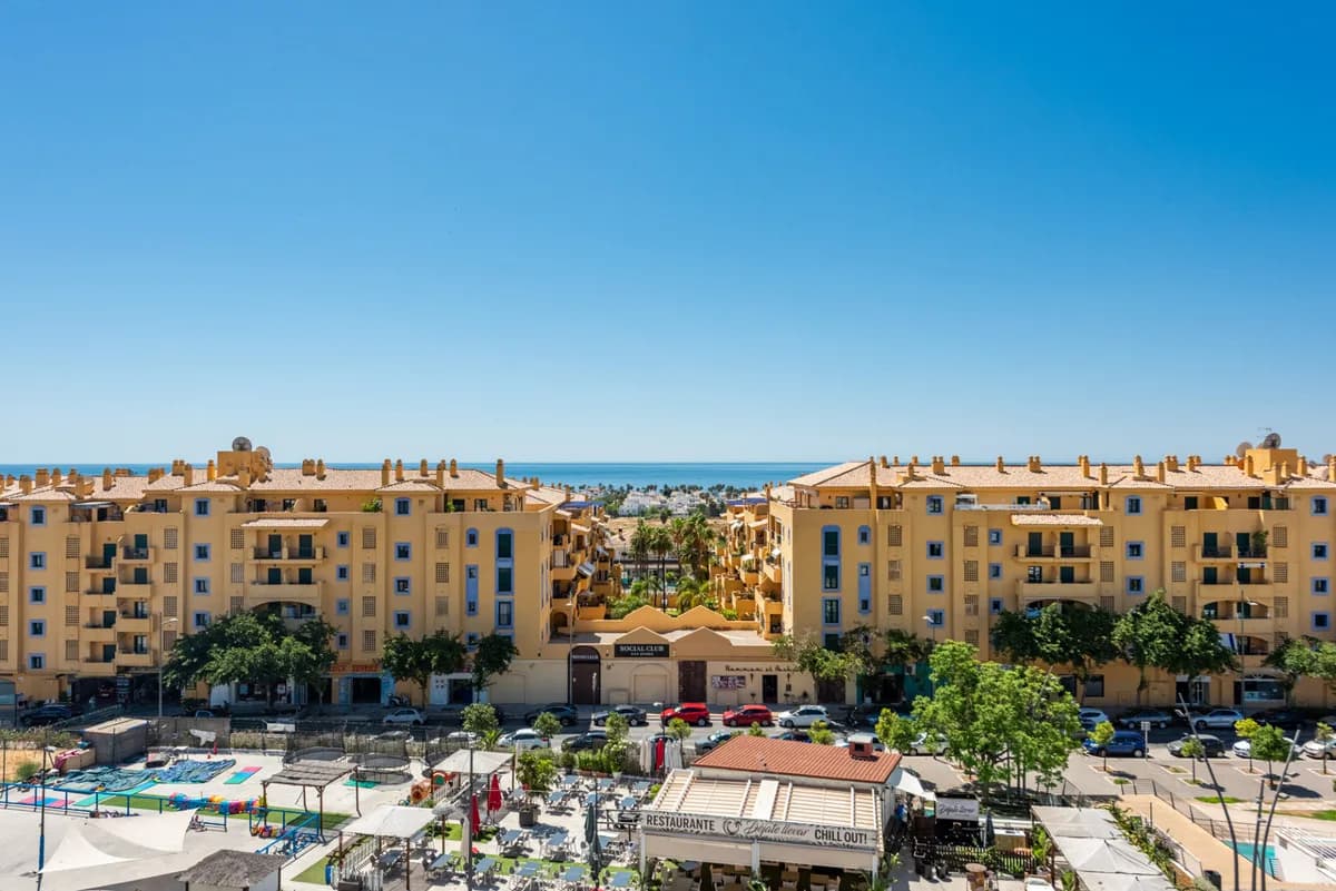 2 Bedroom Penthouse for Sale in San Pedro de Alcántara, Málaga - Image 6