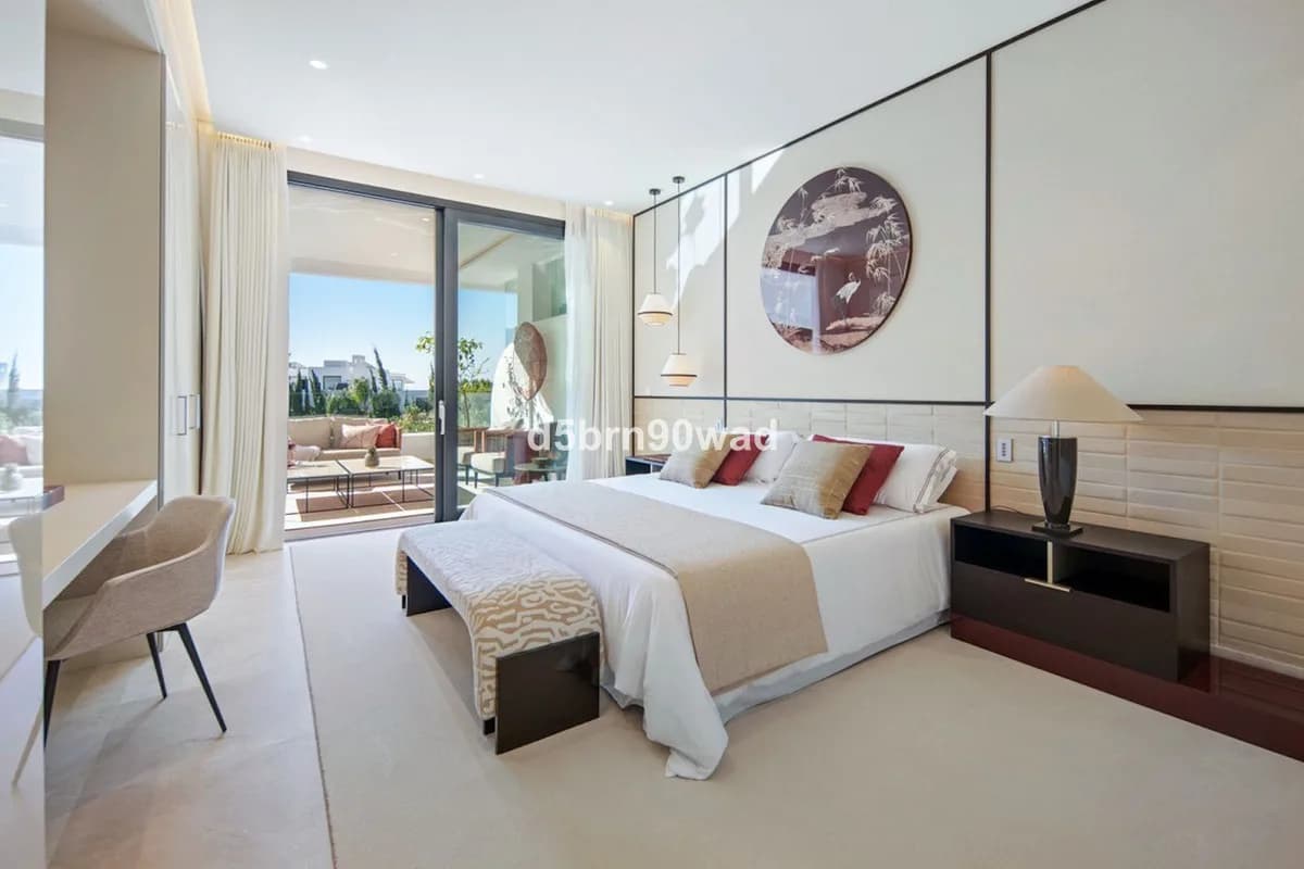 4 Bedroom Duplex for Sale in Sierra Blanca, Málaga - Image 4