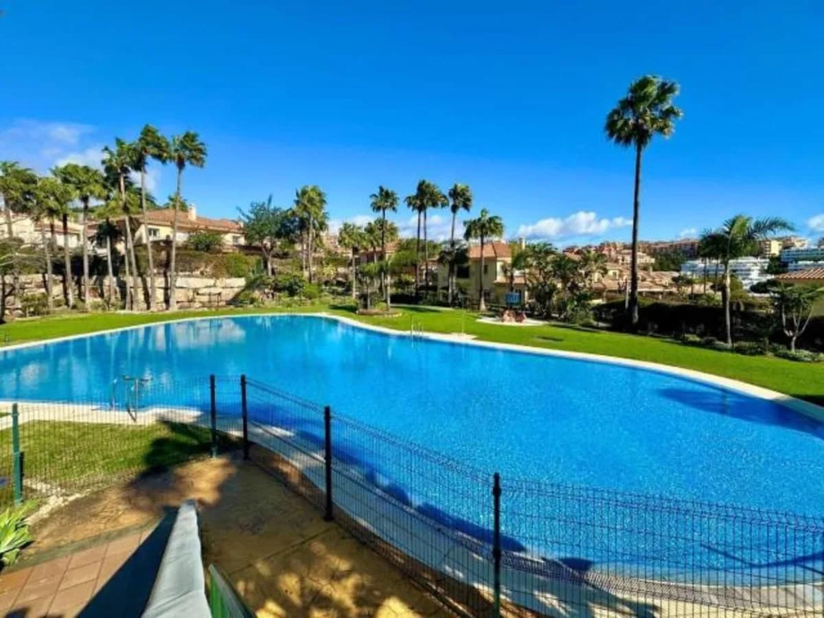 4 Bedroom Semi-Detached House for Sale in Riviera del Sol, Málaga
