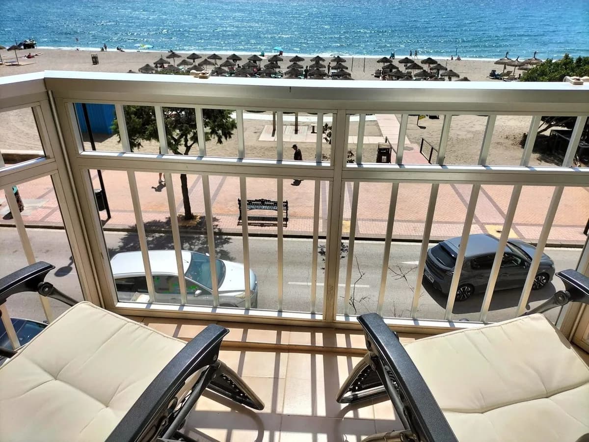 1 Bedroom Middle Floor Apartment for Sale in Fuengirola, Málaga - Image 2
