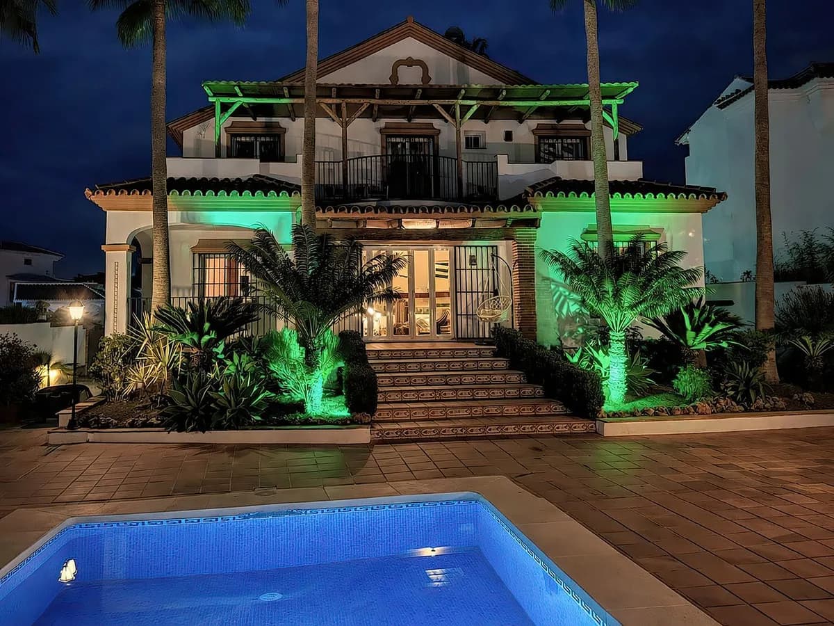 4 Bedroom Detached Villa for Sale in Alhaurín el Grande, Málaga