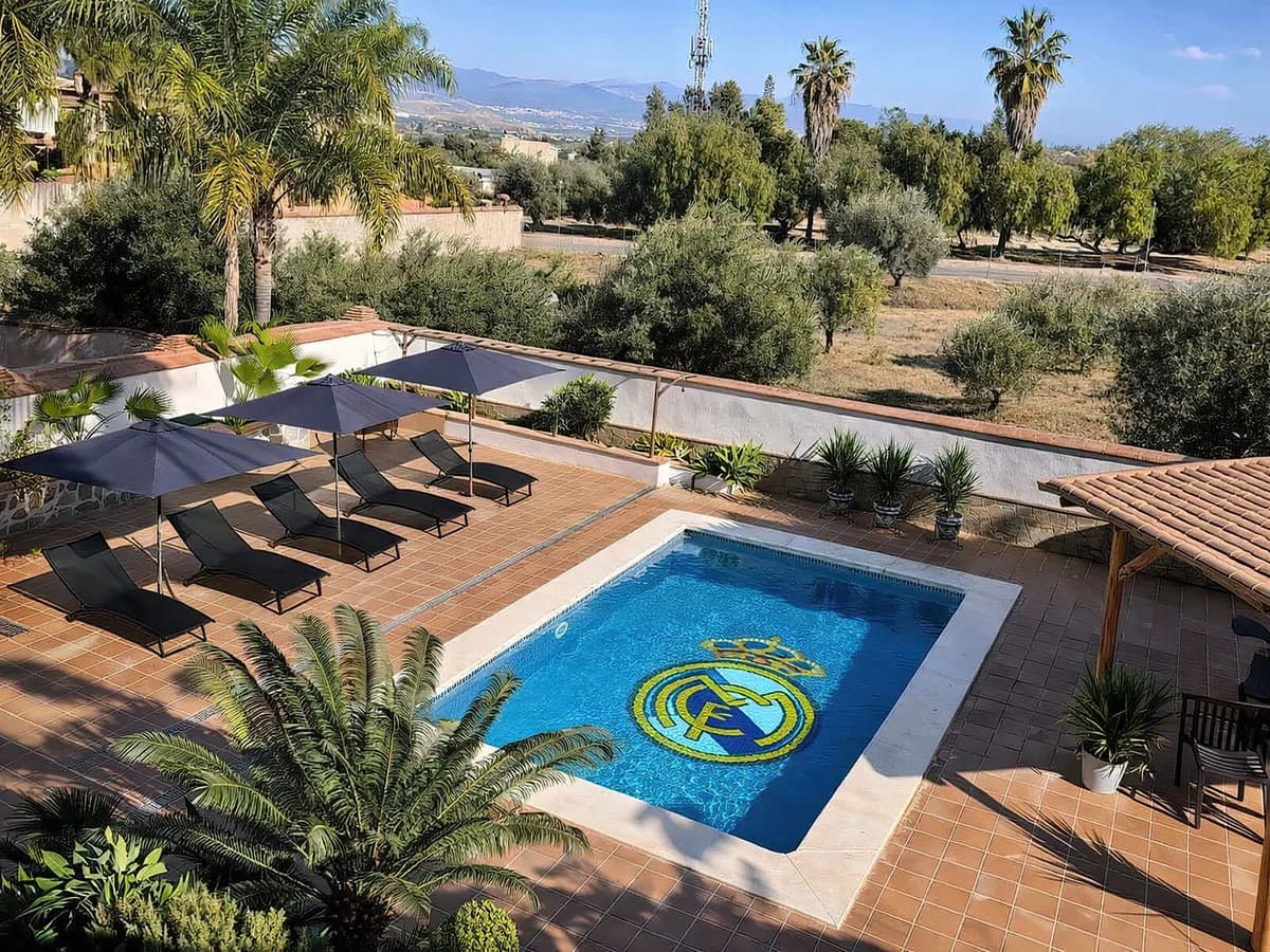 4 Bedroom Detached Villa for Sale in Alhaurín el Grande, Málaga - Image 5
