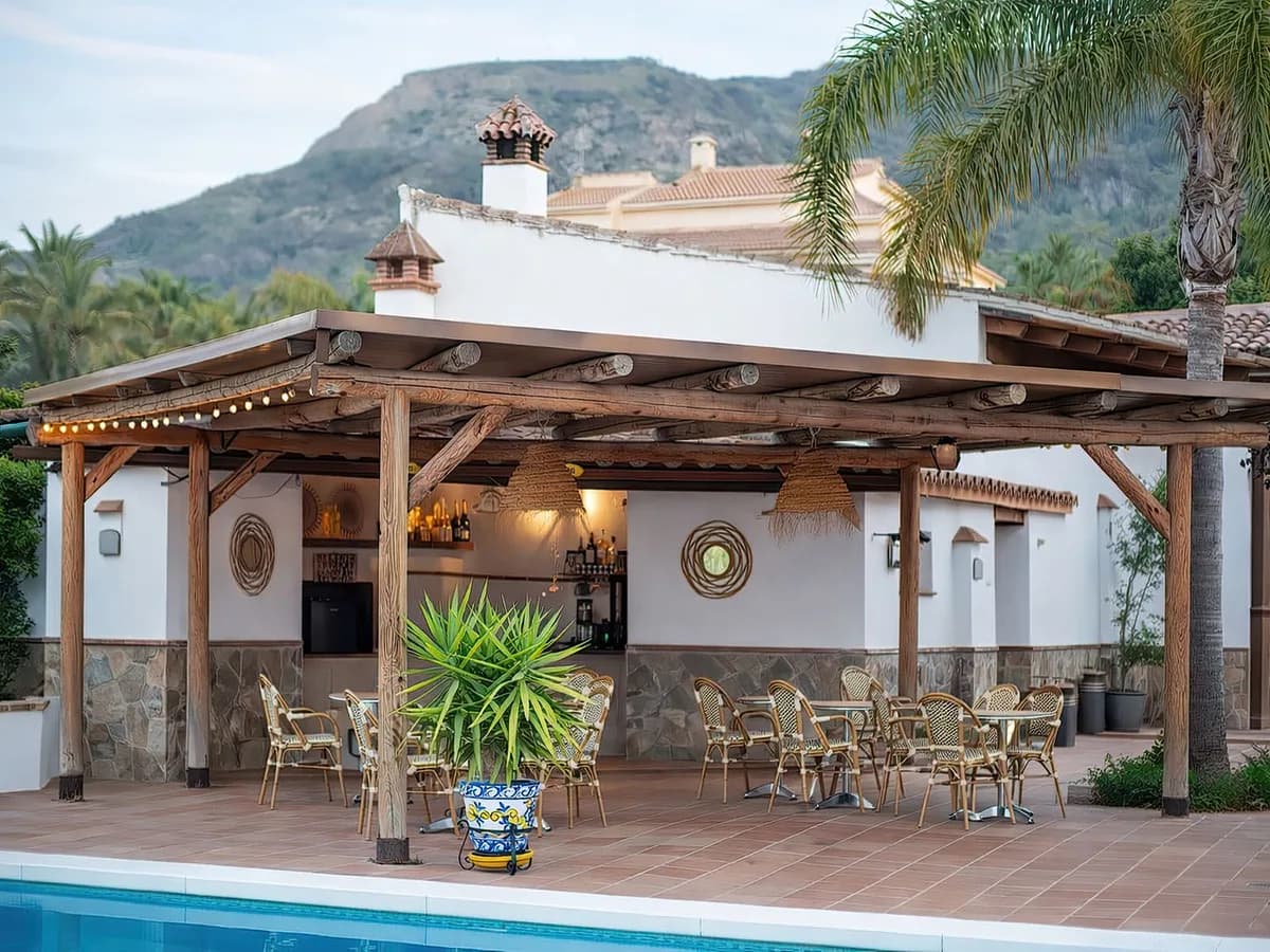 4 Bedroom Detached Villa for Sale in Alhaurín el Grande, Málaga - Image 8