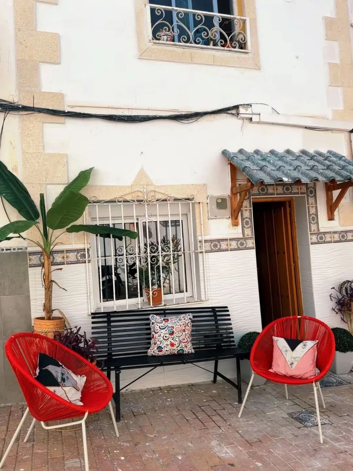 5 Bedroom Townhouse for Sale in Estepona, Málaga - Image 2