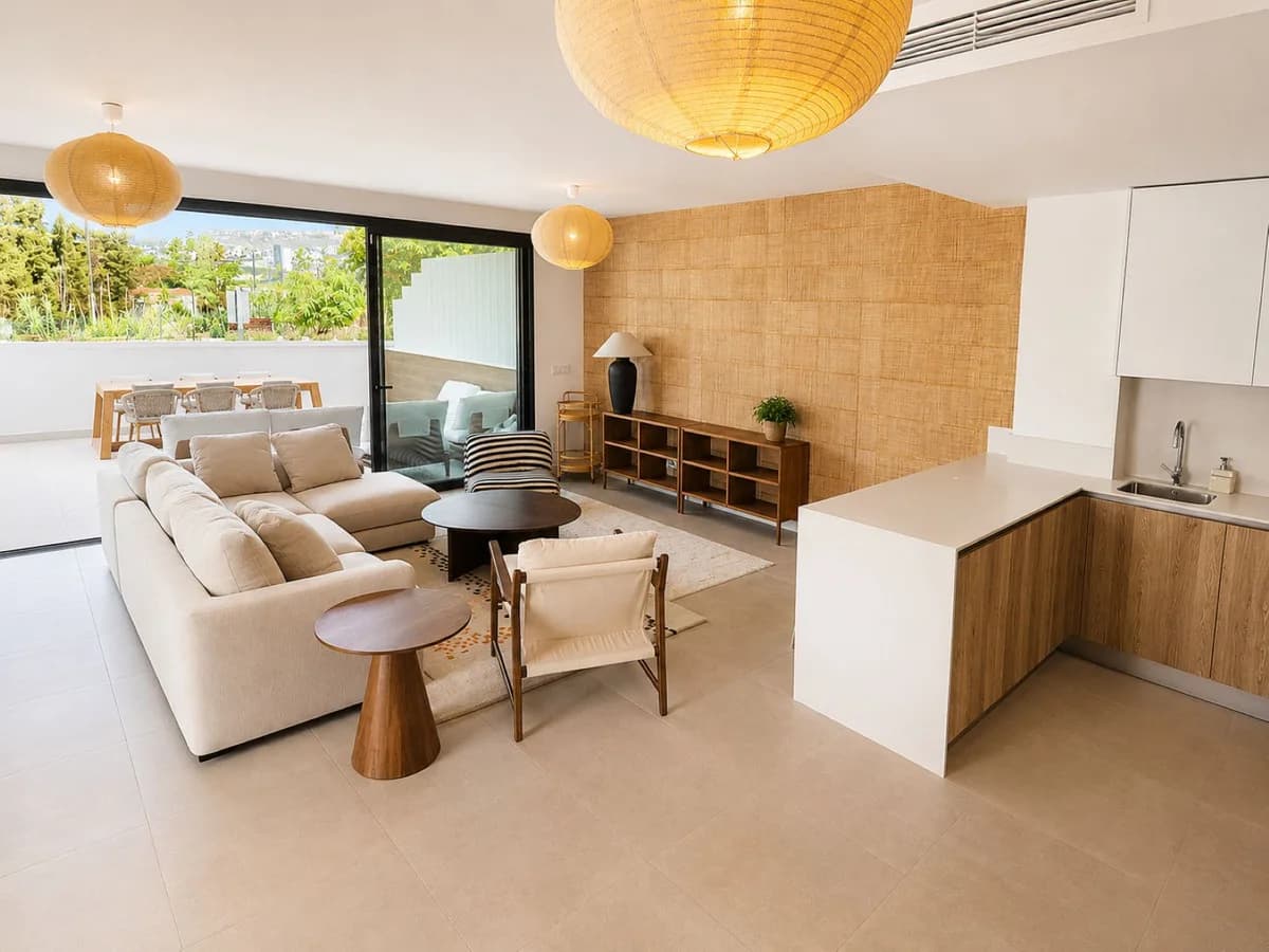 3 Bedroom Townhouse for Sale in Atalaya, Málaga - Image 3