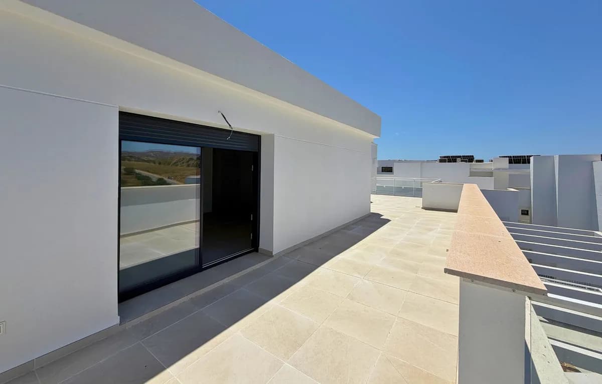 2 Bedroom Penthouse for Sale in La Cala de Mijas, Málaga - Image 9