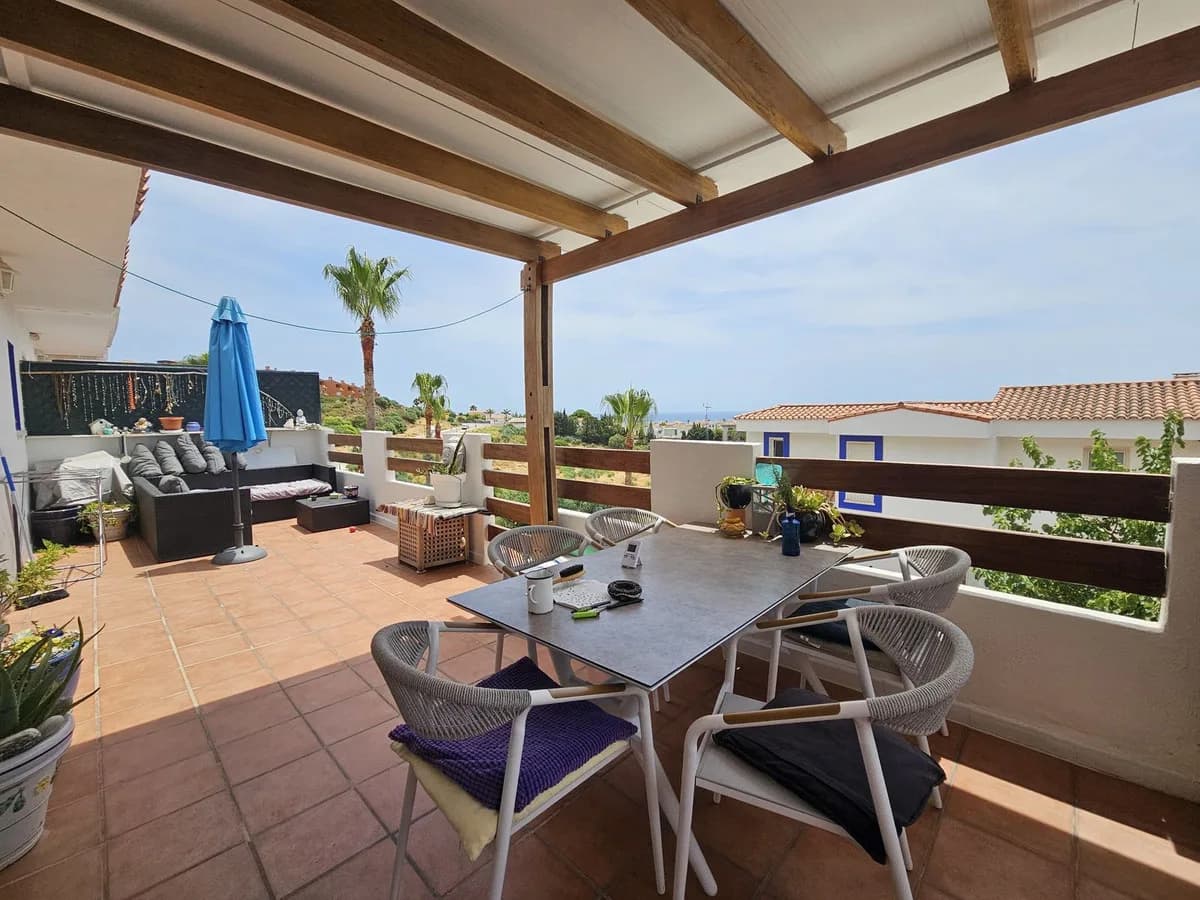 3 Bedroom Ground Floor Apartment for Sale in Manilva, Málaga - Image 2
