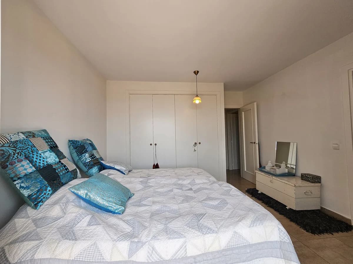 3 Bedroom Ground Floor Apartment for Sale in Manilva, Málaga - Image 4