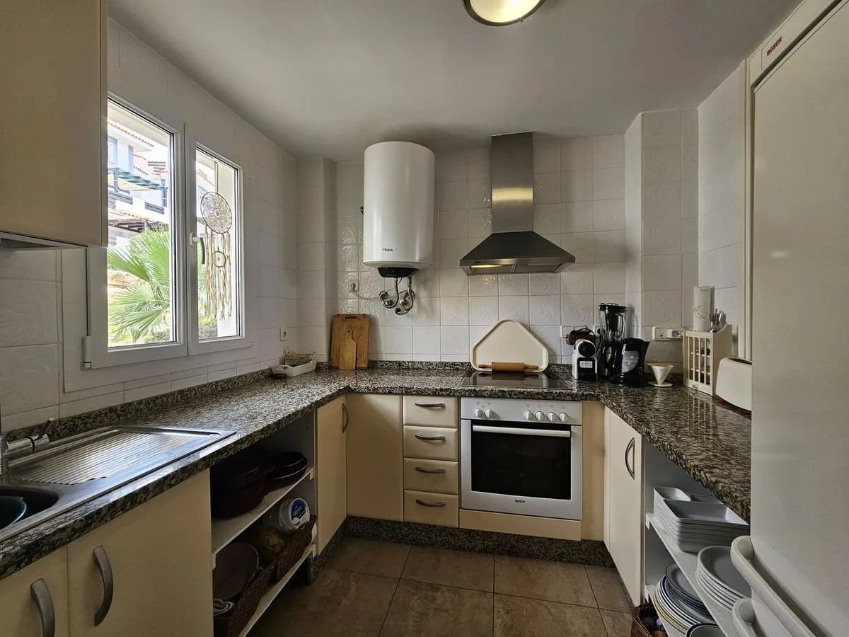 3 Bedroom Ground Floor Apartment for Sale in Manilva, Málaga - Image 6