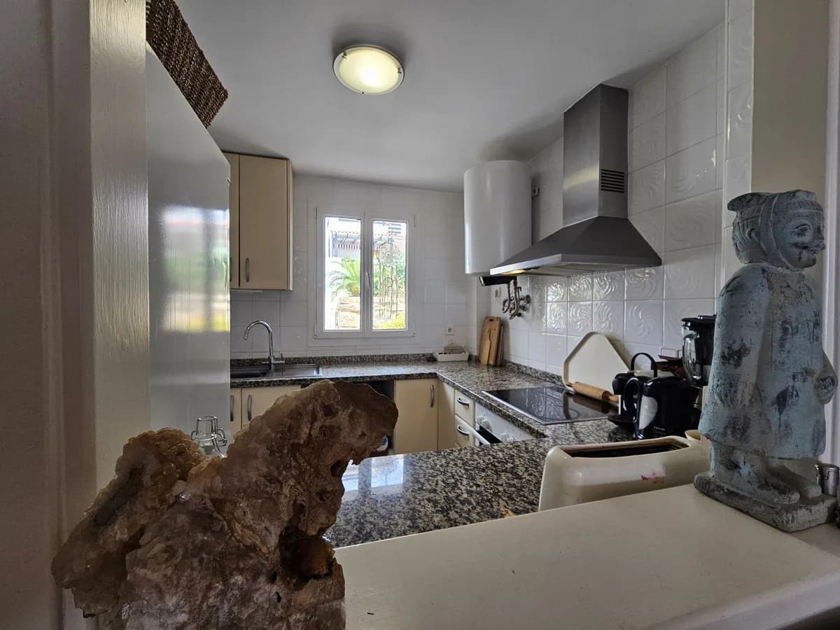3 Bedroom Ground Floor Apartment for Sale in Manilva, Málaga - Image 8