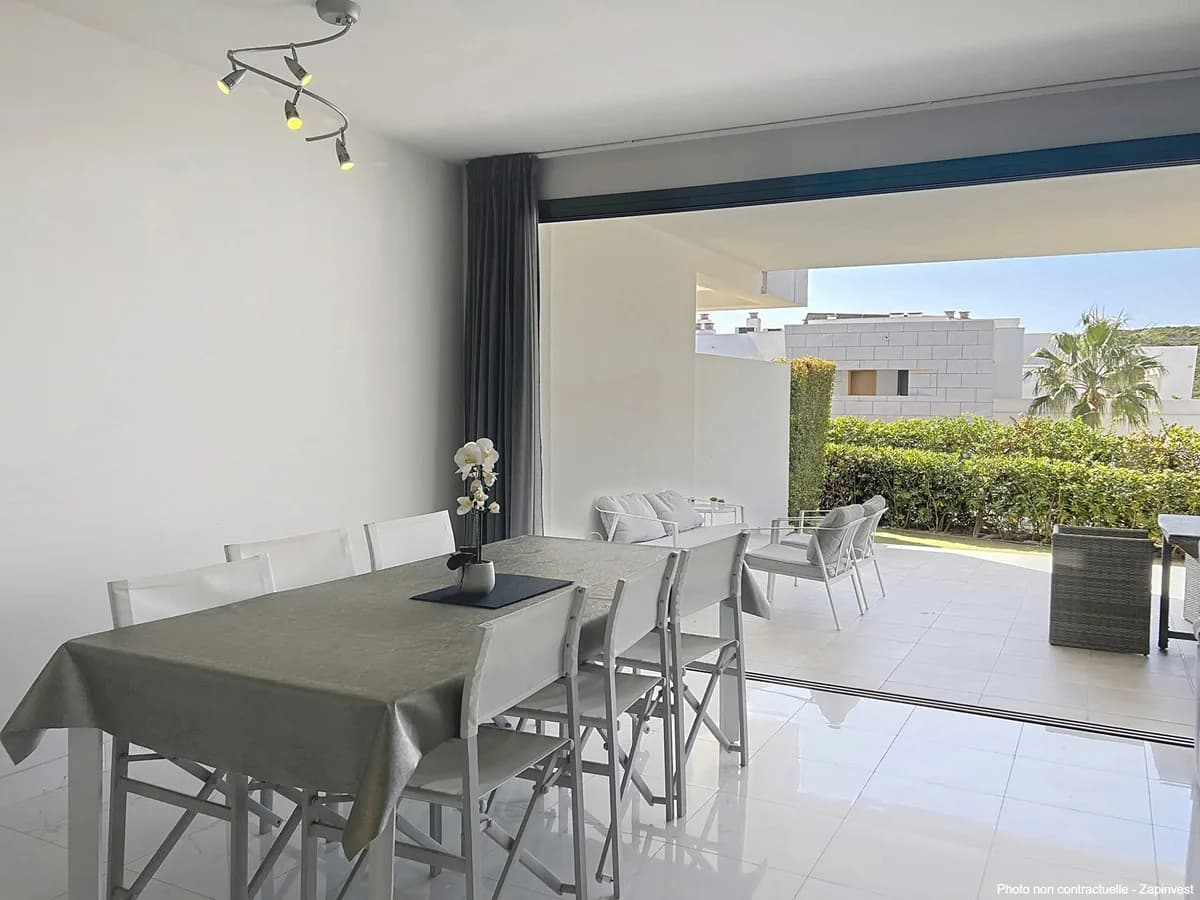 3 Bedroom Ground Floor Apartment for Sale in Casares, Málaga - Image 7