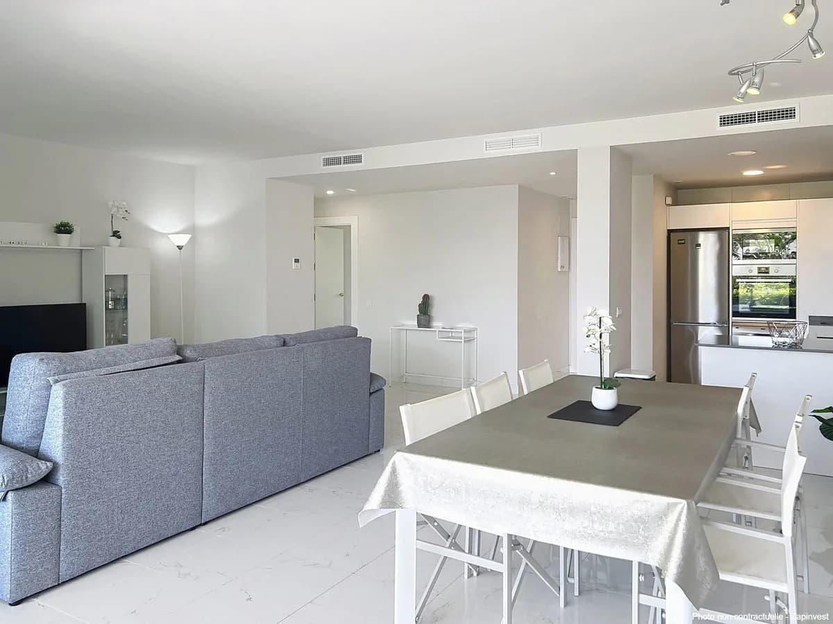 3 Bedroom Ground Floor Apartment for Sale in Casares, Málaga - Image 8
