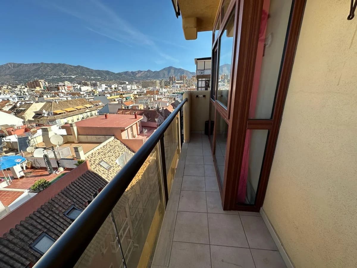 1 Bedroom Middle Floor Apartment for Sale in Fuengirola, Málaga