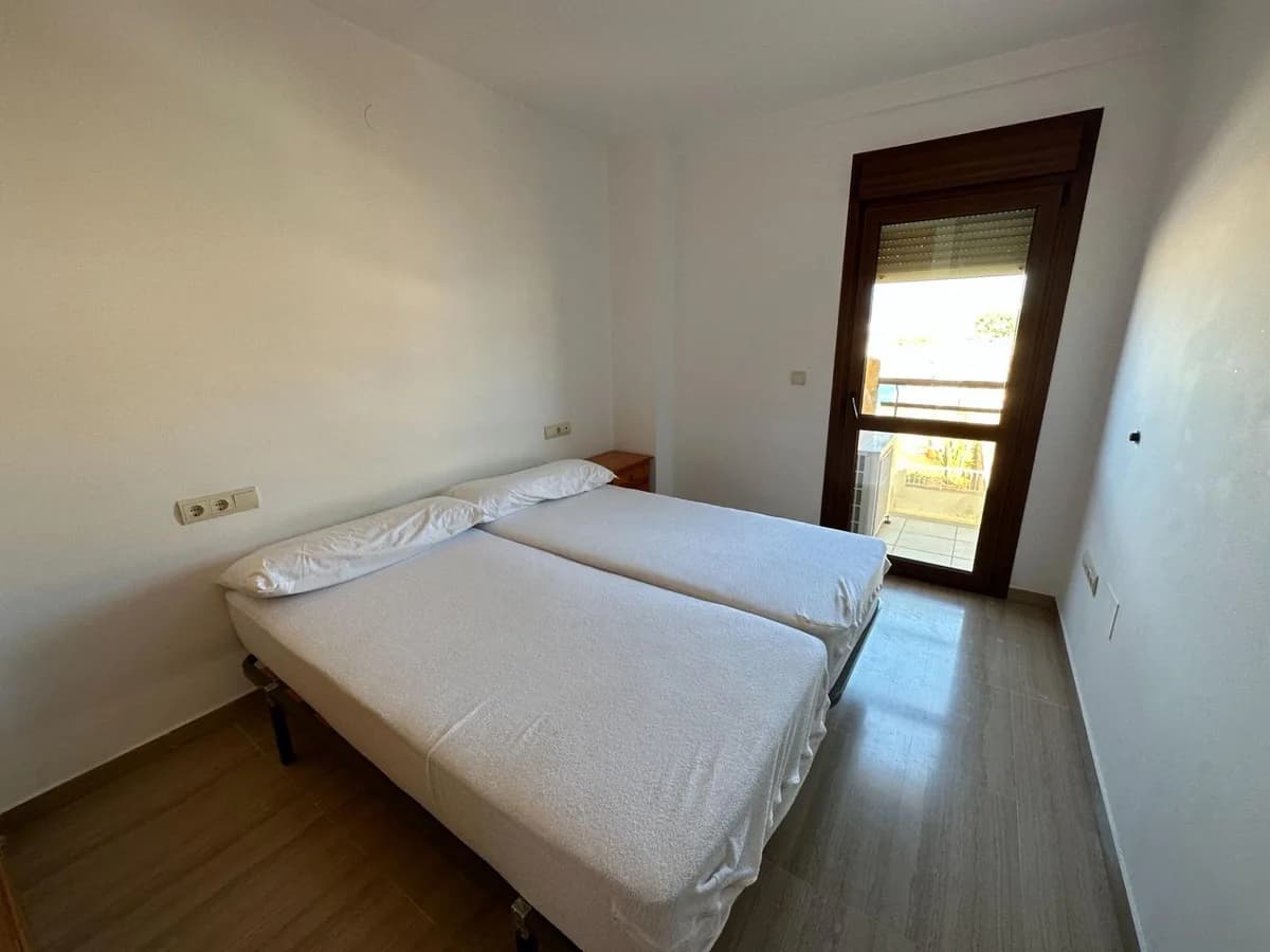 1 Bedroom Middle Floor Apartment for Sale in Fuengirola, Málaga - Image 7