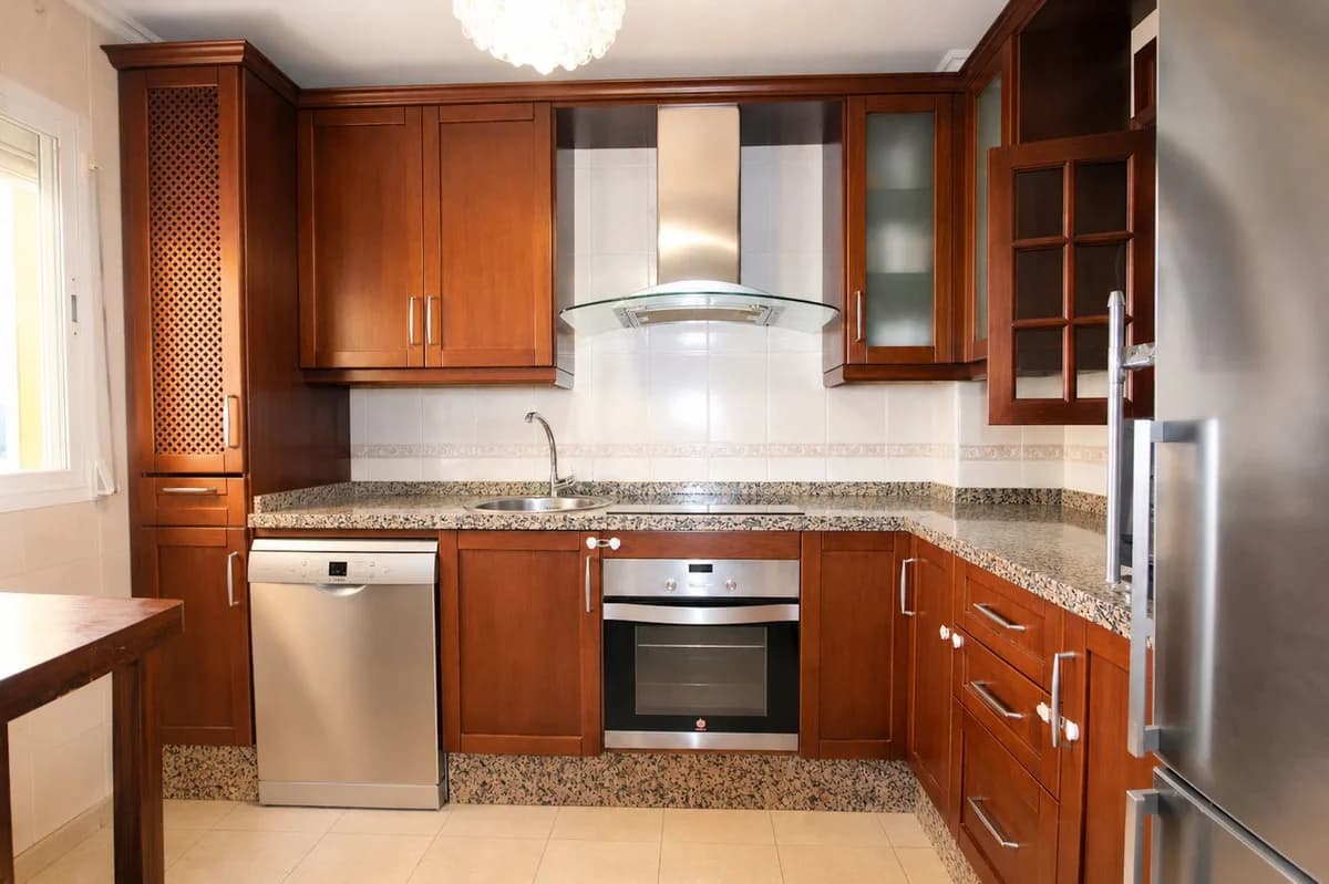 5 Bedroom Townhouse for Sale in Marbella, Málaga - Image 3