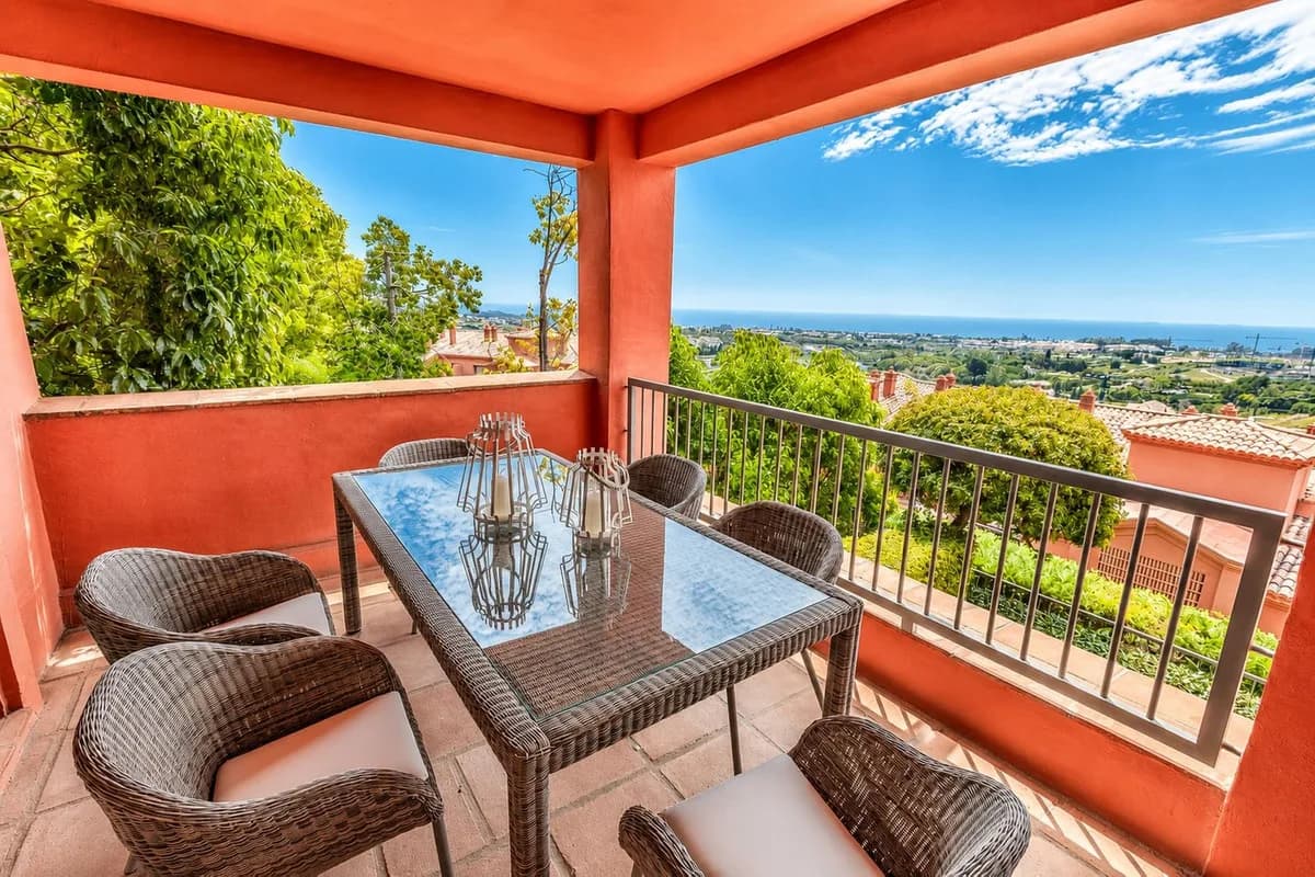 3 Bedroom Middle Floor Apartment for Sale in Los Flamingos, Málaga