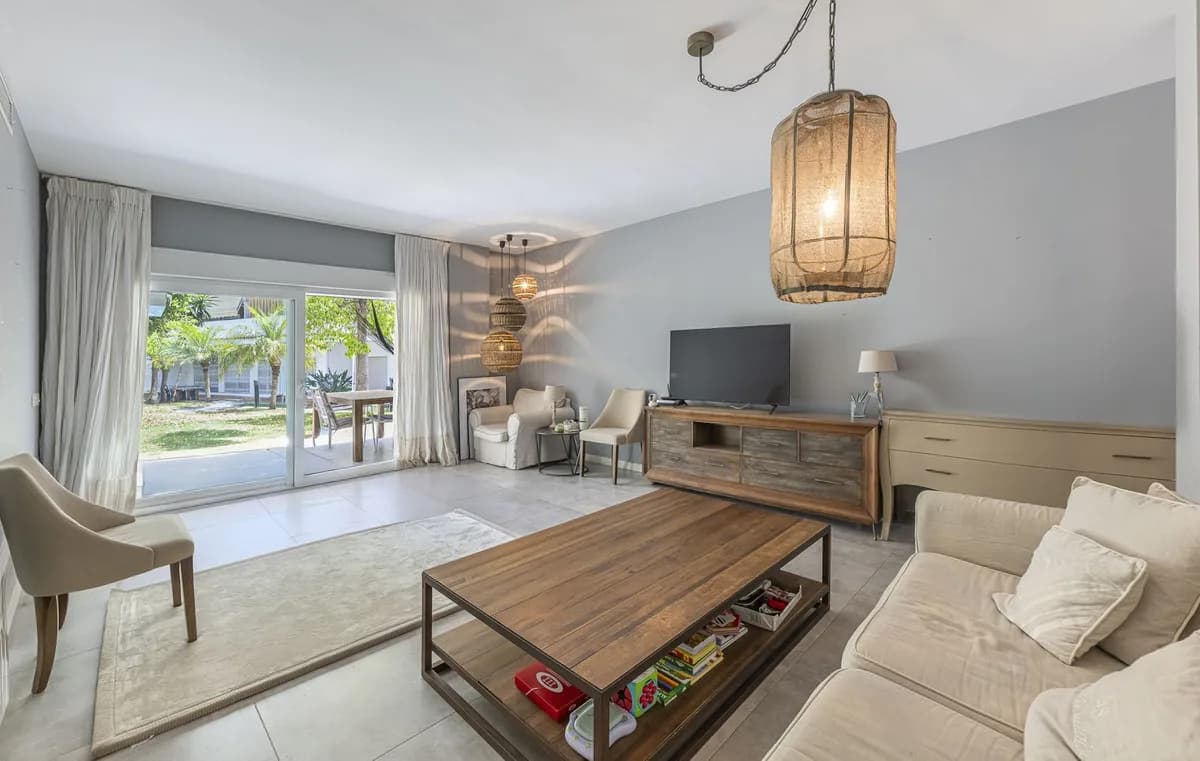 2 Bedroom Ground Floor Apartment for Sale in Nueva Andalucía, Málaga - Image 4