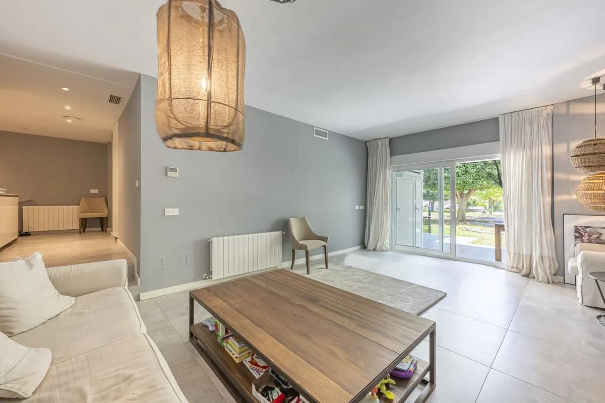 2 Bedroom Ground Floor Apartment for Sale in Nueva Andalucía, Málaga - Image 5