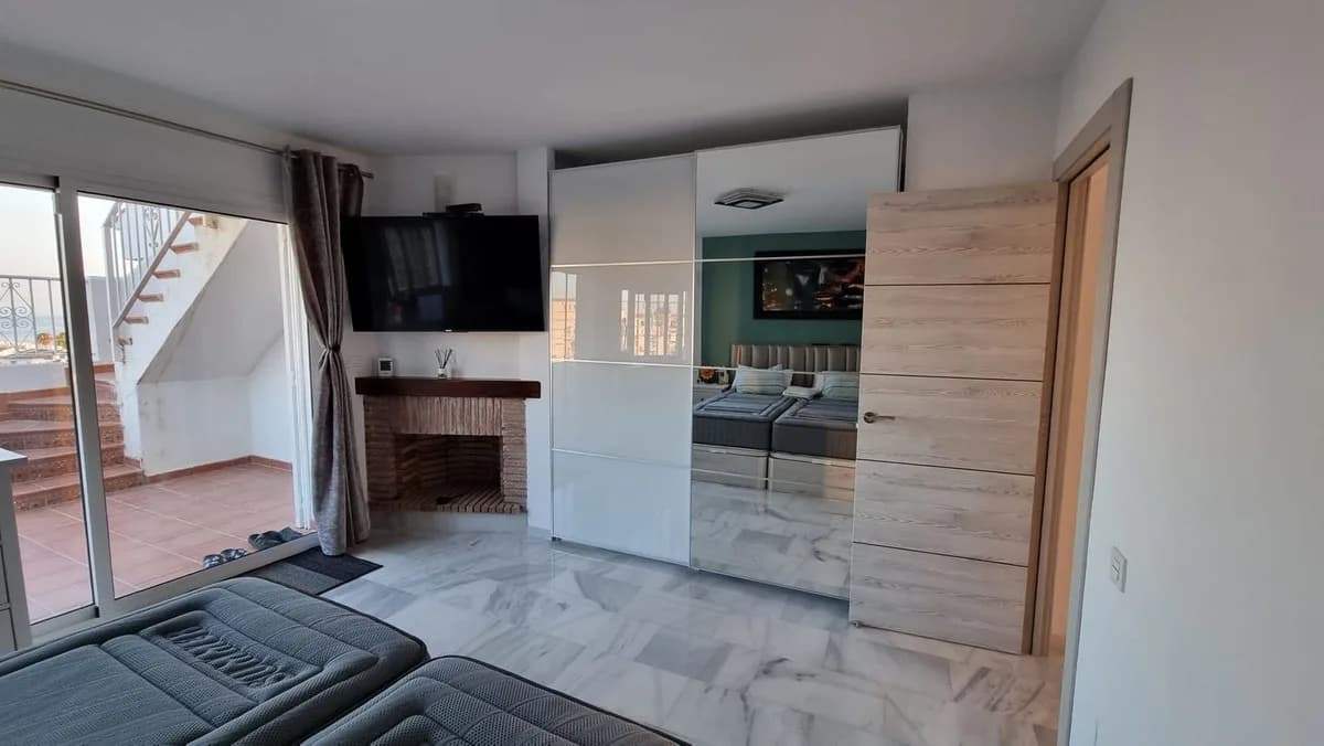 3 Bedroom Townhouse for Sale in Calahonda, Málaga - Image 7