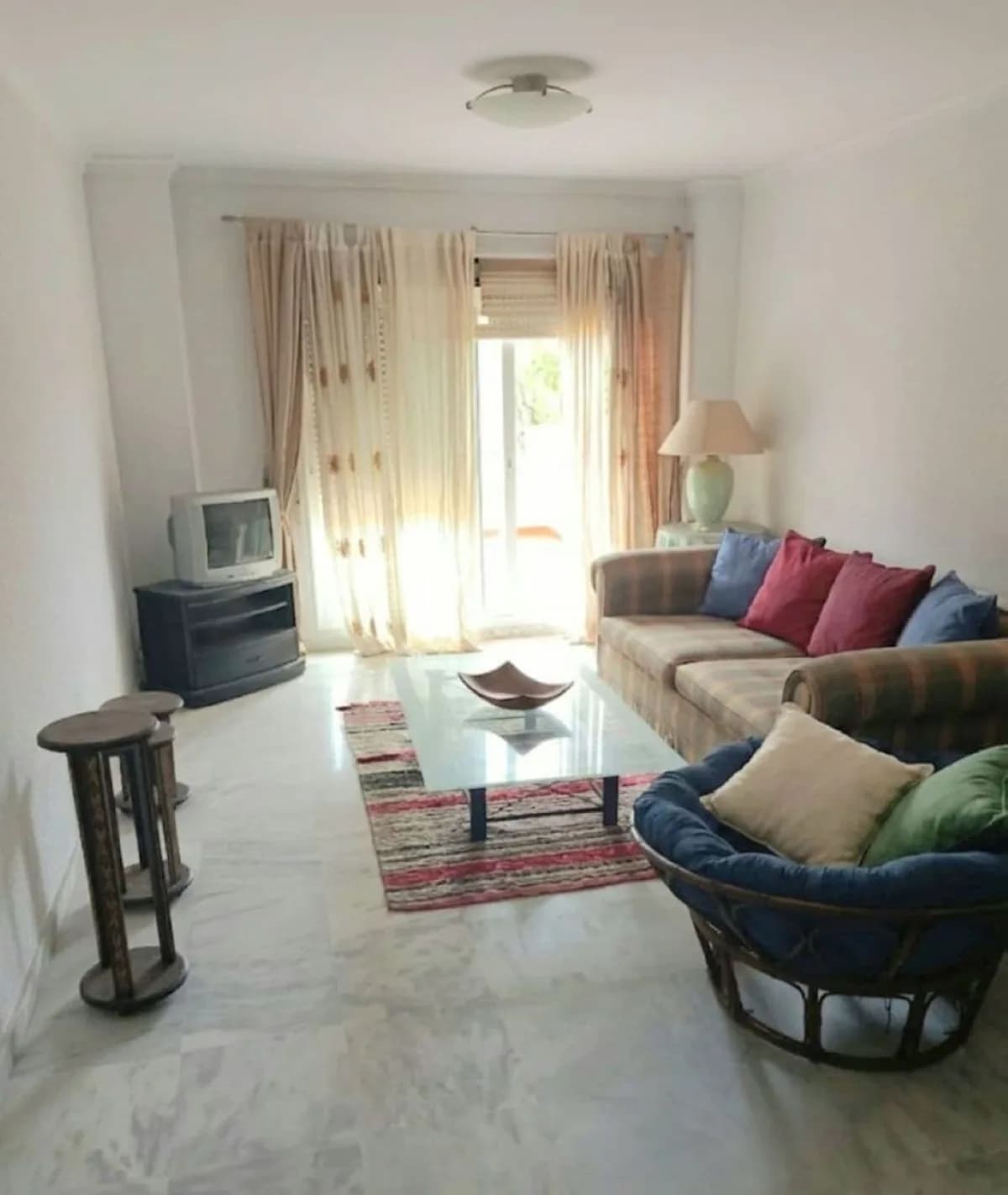 3 Bedroom Middle Floor Apartment for Sale in Torrequebrada, Málaga - Image 4