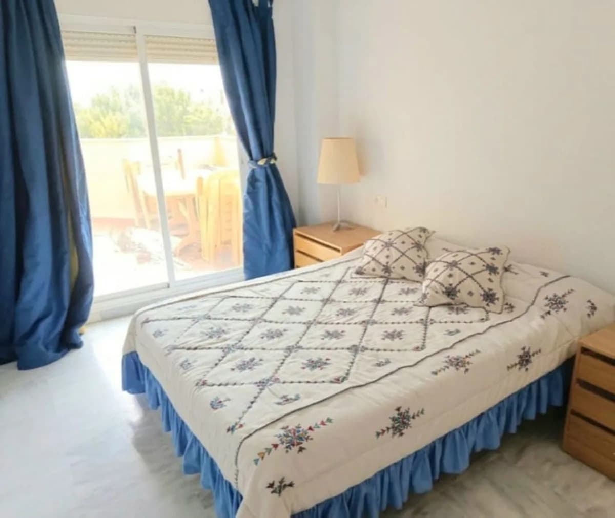 3 Bedroom Middle Floor Apartment for Sale in Torrequebrada, Málaga - Image 9
