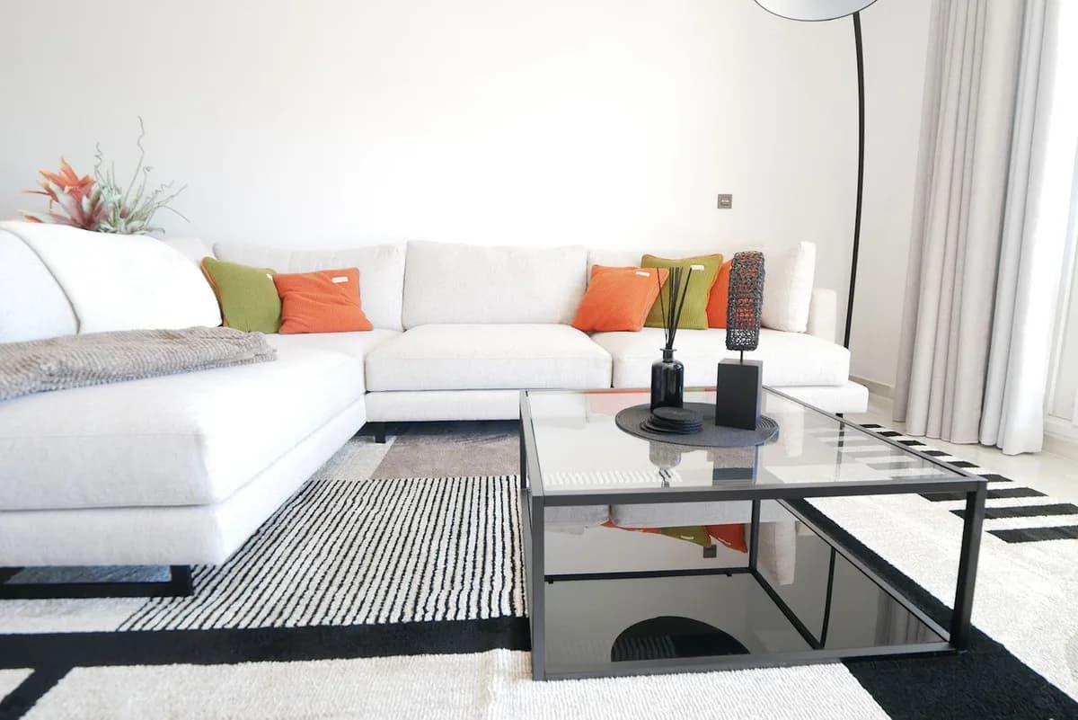 3 Bedroom Ground Floor Apartment for Sale in Cabopino, Málaga - Image 4