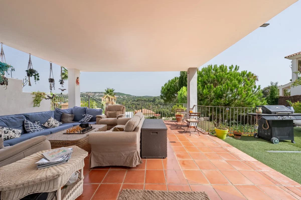 5 Bedroom Detached Villa for Sale in Sotogrande Alto, Cádiz - Image 4