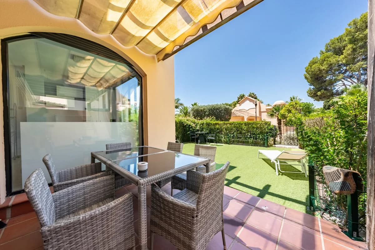 3 Bedroom Ground Floor Apartment for Sale in Puerto Banús, Málaga - Image 3