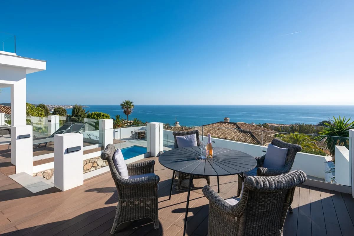 4 Bedroom Detached Villa for Sale in Torrenueva, Málaga - Image 2
