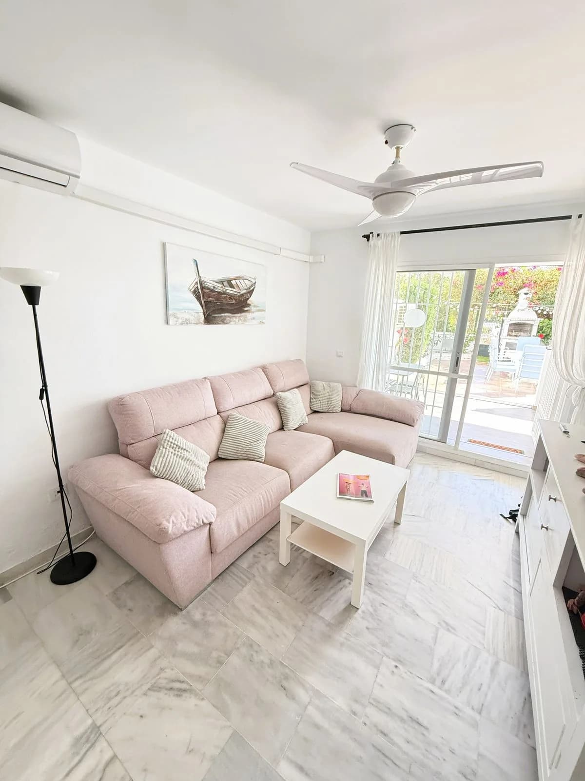 2 Bedroom Ground Floor Apartment for Sale in Miraflores, Málaga - Image 7