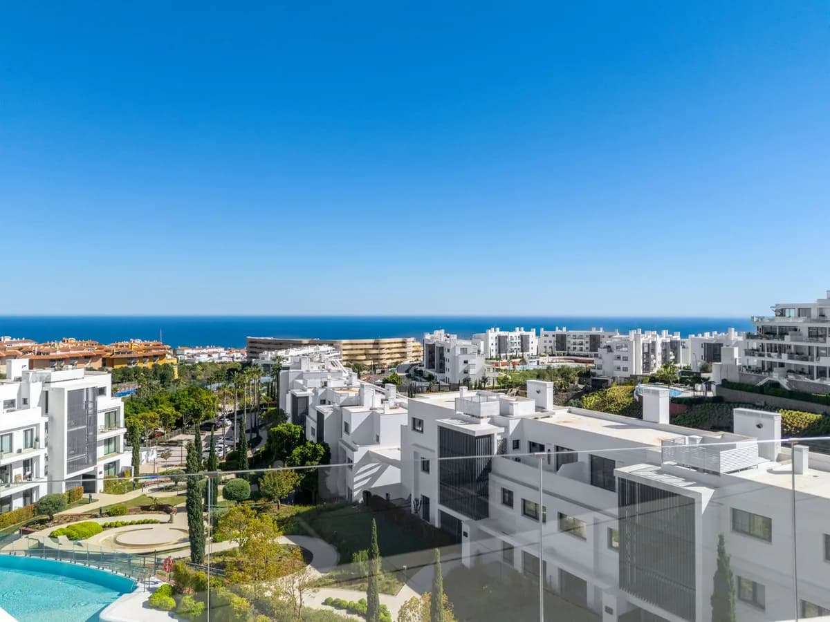 3 Bedroom Penthouse for Sale in Fuengirola, Málaga - Image 7