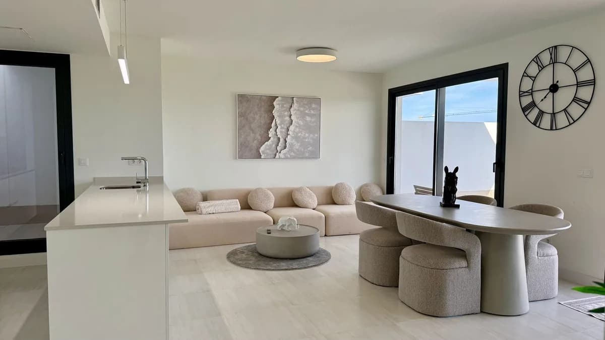 3 Bedroom Penthouse for Sale in Estepona, Málaga