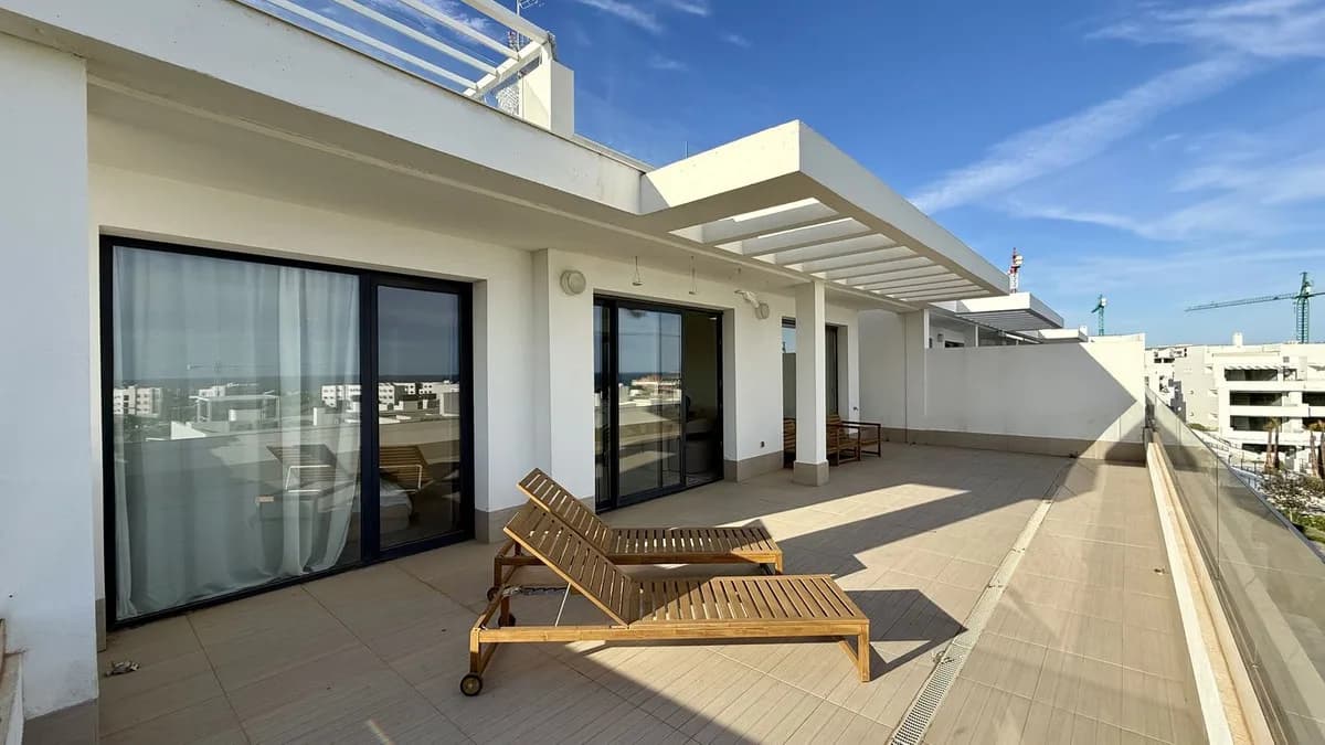 3 Bedroom Penthouse for Sale in Estepona, Málaga - Image 9