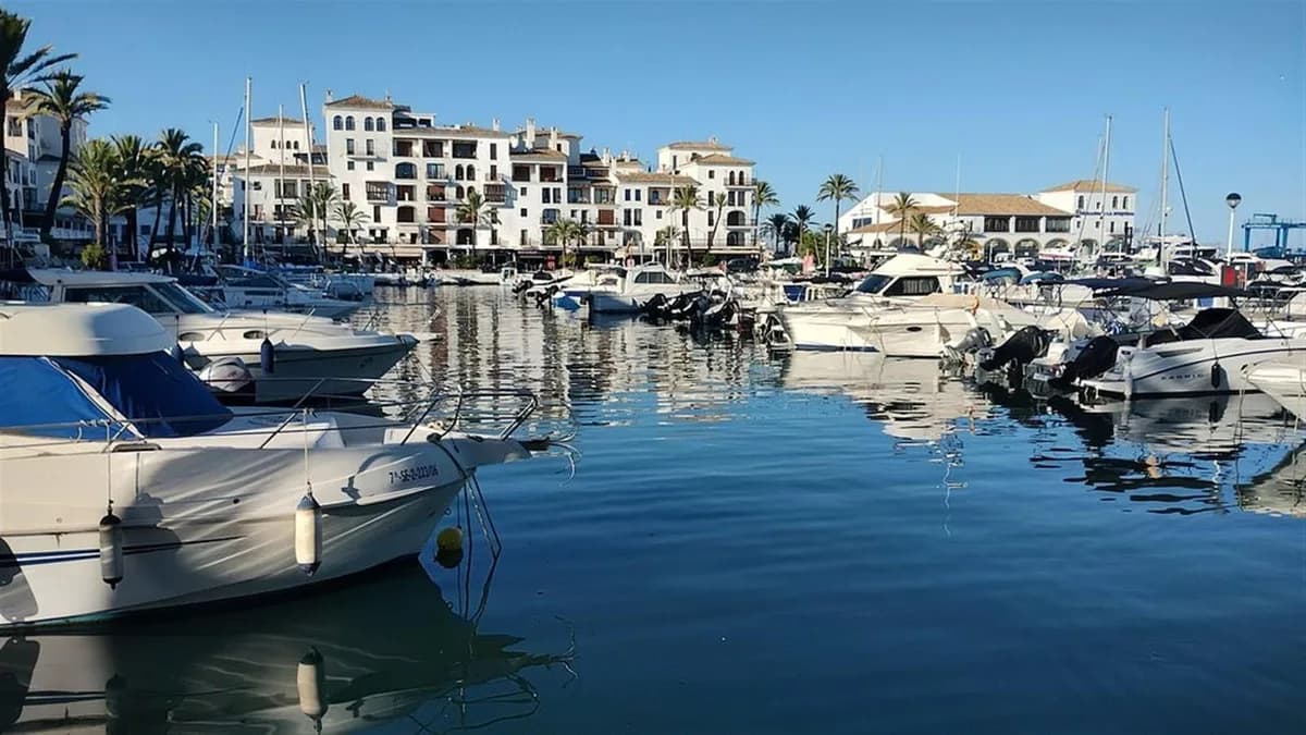 3 Bedroom Penthouse for Sale in La Duquesa, Málaga