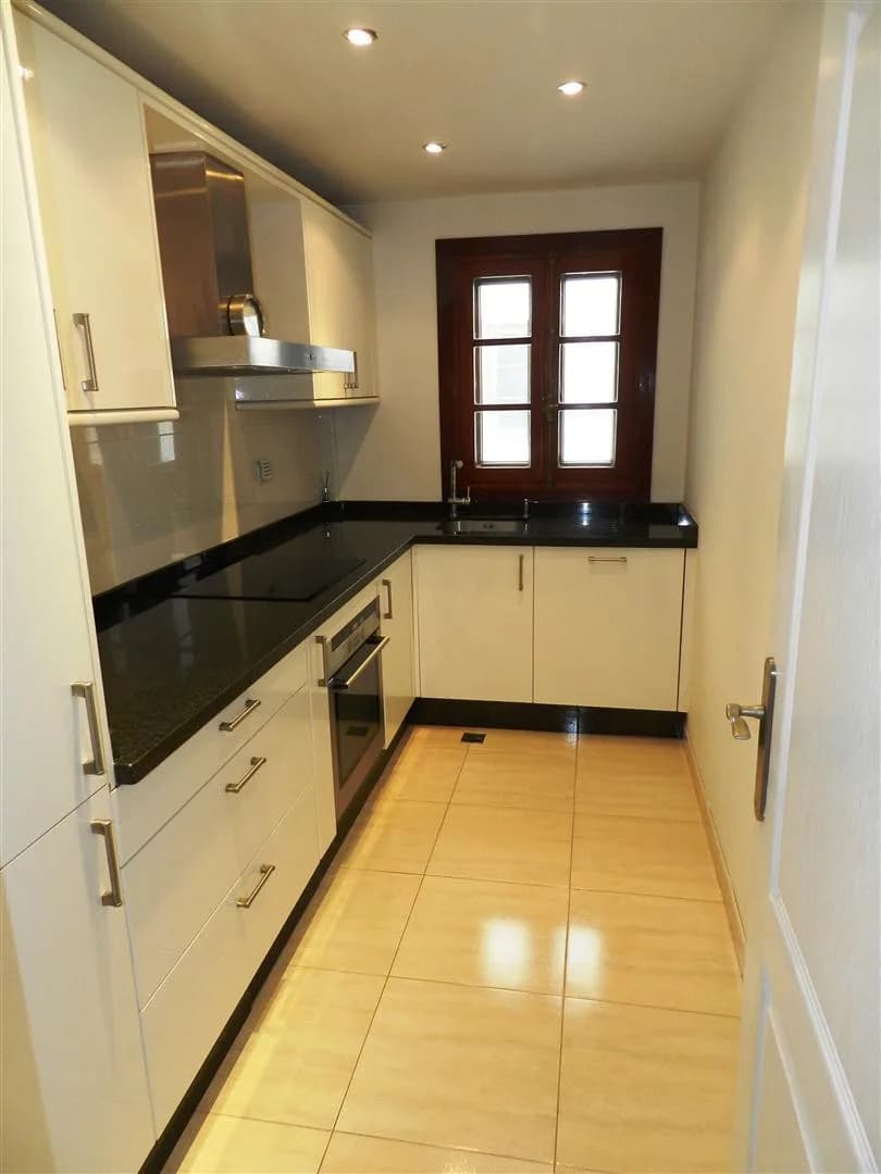 3 Bedroom Penthouse for Sale in La Duquesa, Málaga - Image 5