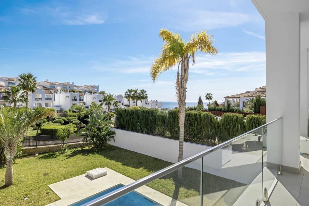 6 Bedroom Detached Villa for Sale in Torremuelle, Málaga - Image 4