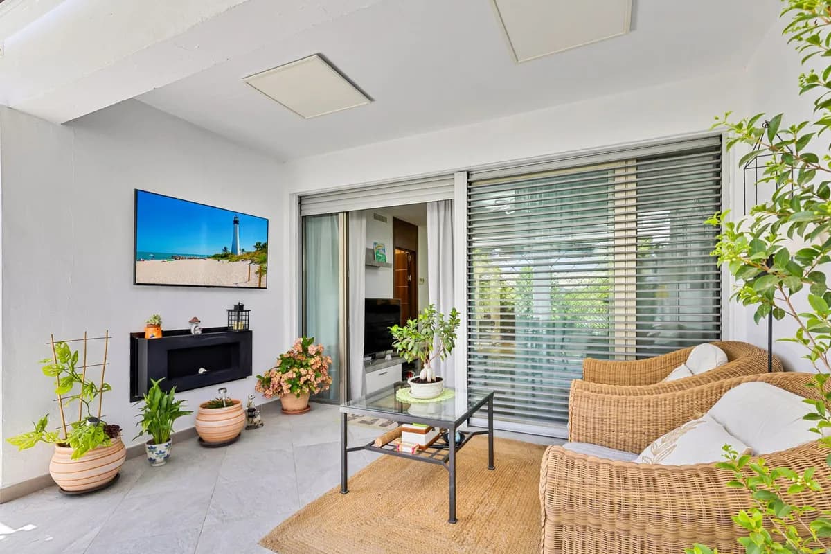 1 Bedroom Ground Floor Apartment for Sale in La Cala de Mijas, Málaga - Image 4