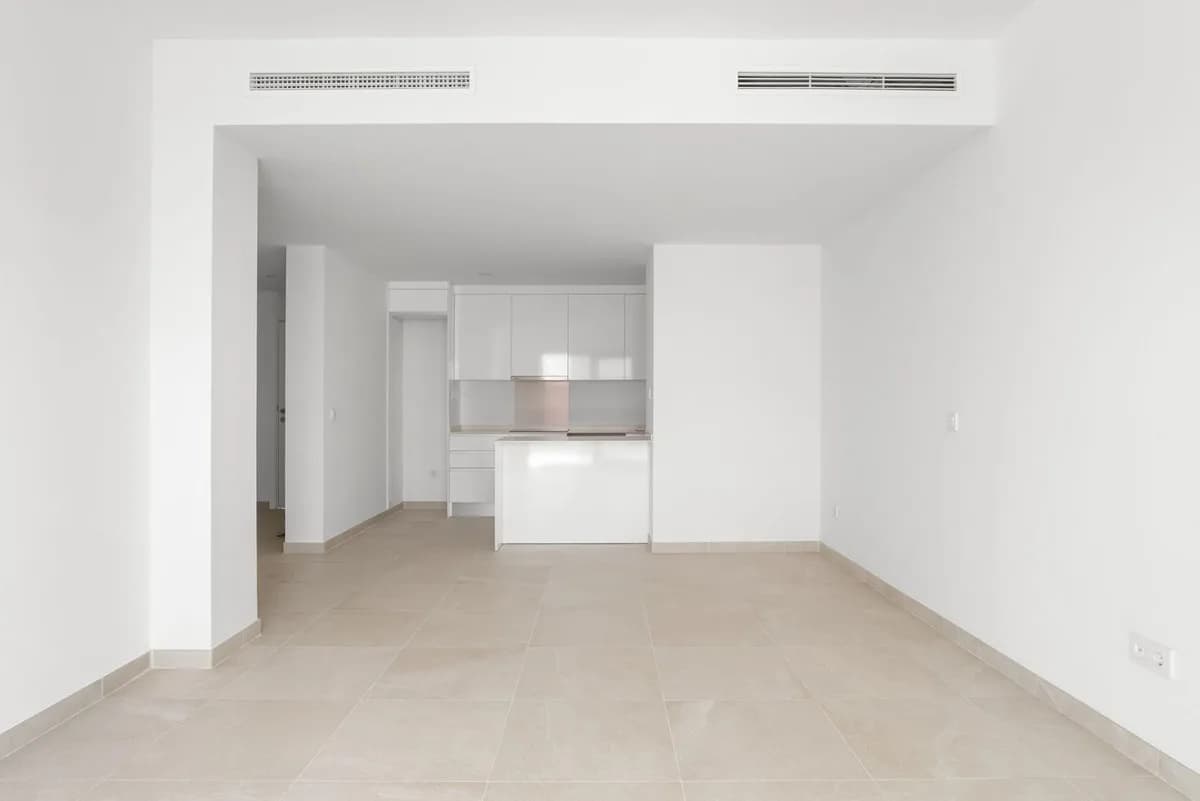 2 Bedroom Penthouse for Sale in Estepona, Málaga - Image 5